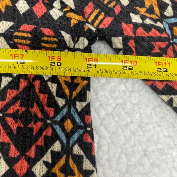 Women’s Medium LuLaRoe Multi Color Aztec Print Duster Cardigan - Picture 13 of 13